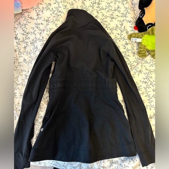 Lululemon yoga zip long sleeves sweater size 6 GUC - Picture 2 of 3